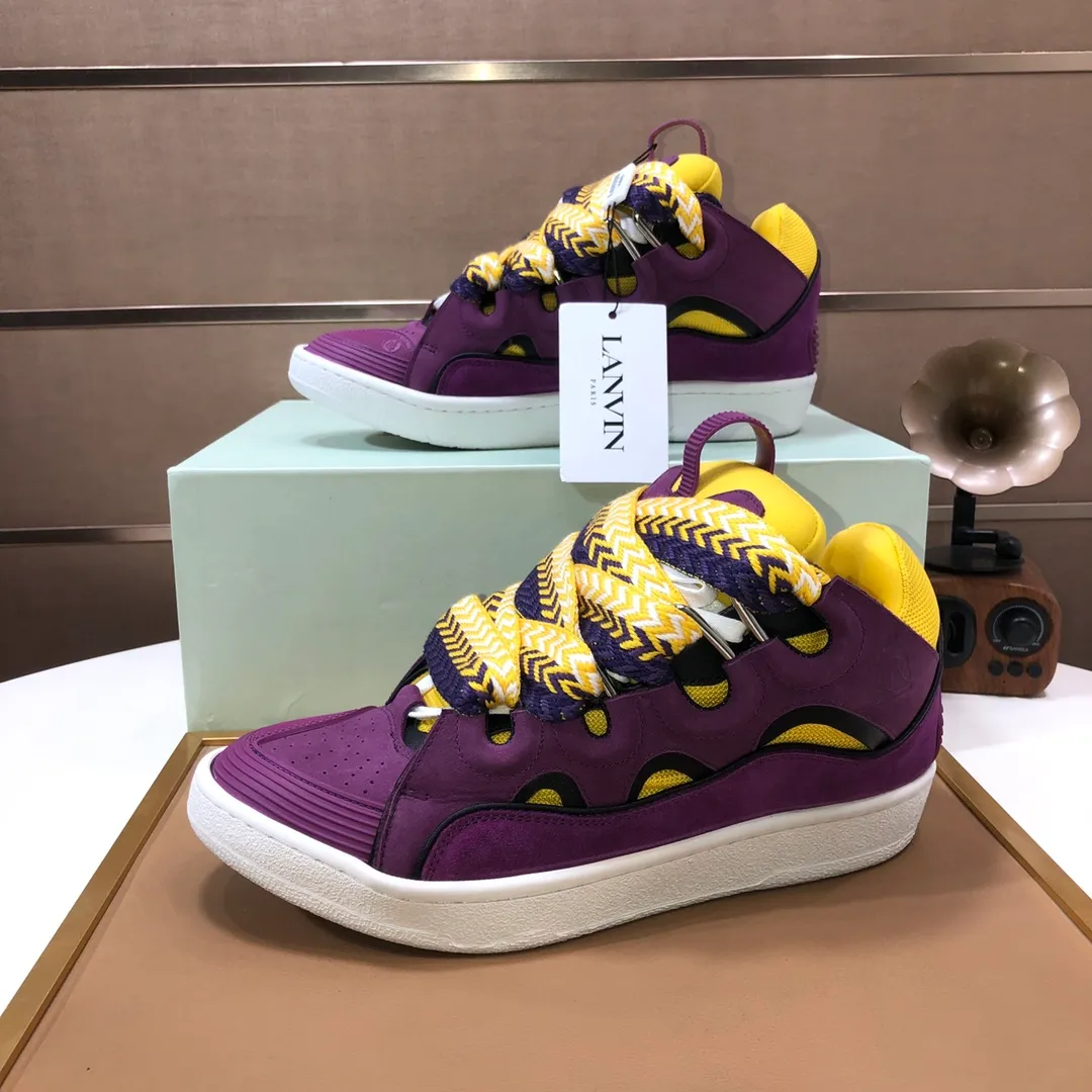 Men's men's shoes💰820💰[LANVIN] The latest lace-up fashionable casual couple sneakers, high-quality CLAY couple series‼ ️ The latest trendy products of the season 🌈Many bloggers have planted grass and purchased the original open-mold customization. The upper and outsole are sewn with mark threads without edge sealing. A variety of material splicing combination design. Very versatile for fashionable and casual wear. Comfortable on the feet. Self-recommended. Upper cowhide + cow suede + breathable mesh lining. Foot-padding cowhide. Exclusive original open-mold clear logo rubber outsole ⚠️Couple standard size 36-40 for women and 38-44 for men.